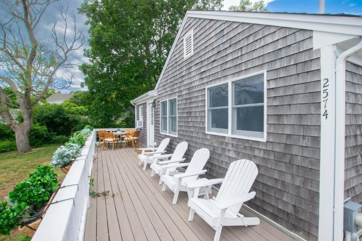 Wrap-Around Porch Mins To Beach Чатъм Екстериор снимка